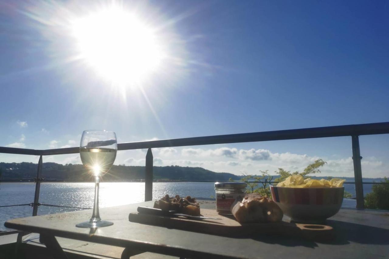 Вилла Maison De Pecheur - Coucher De Soleil En Terrasse Plouezoc'h Экстерьер фото